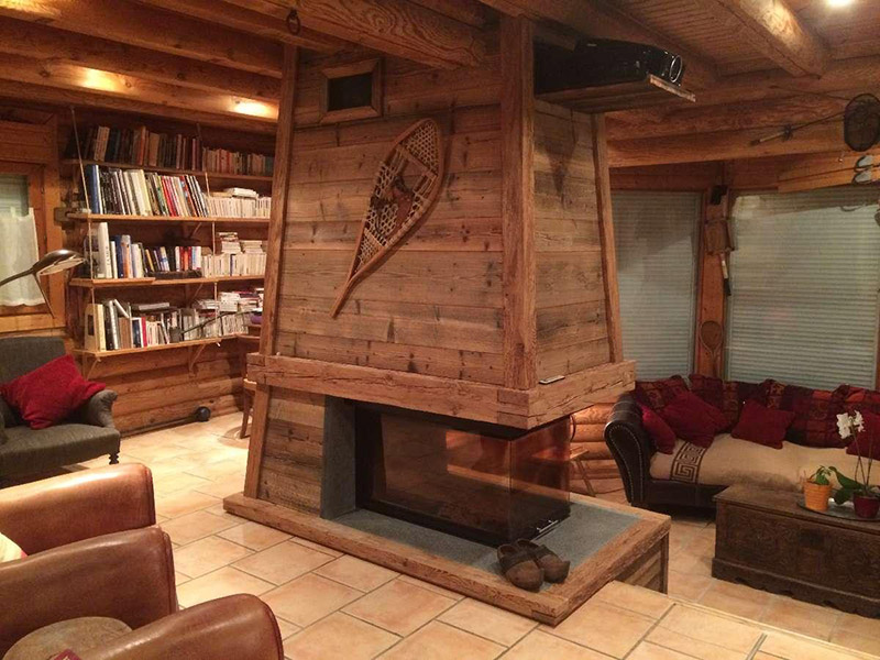 камин в стиле кантри